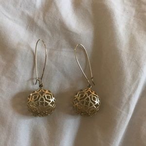 Gold Kendra Scott earrings